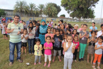 بالصور: حي المحطة في مدينة اللد يحتفل بيوم الطفل العالمي 